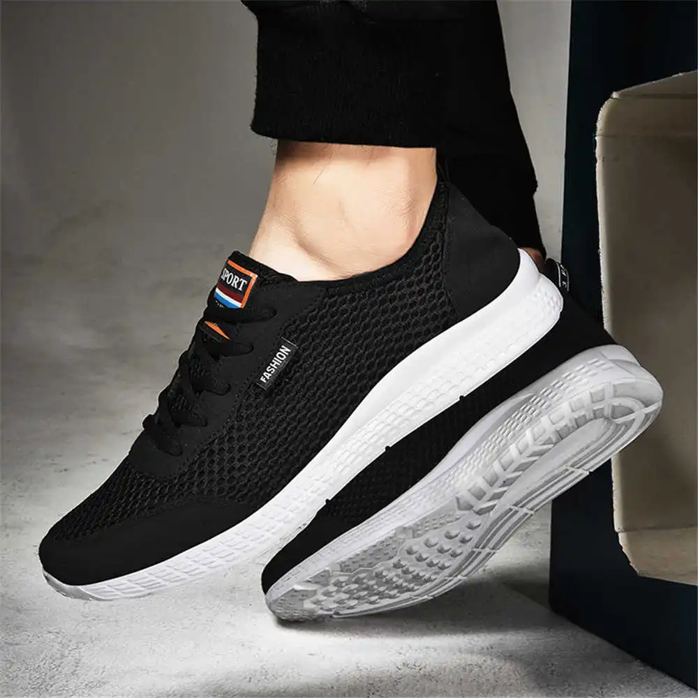 Badminton News - Sepatu kets biru muda untuk pria,